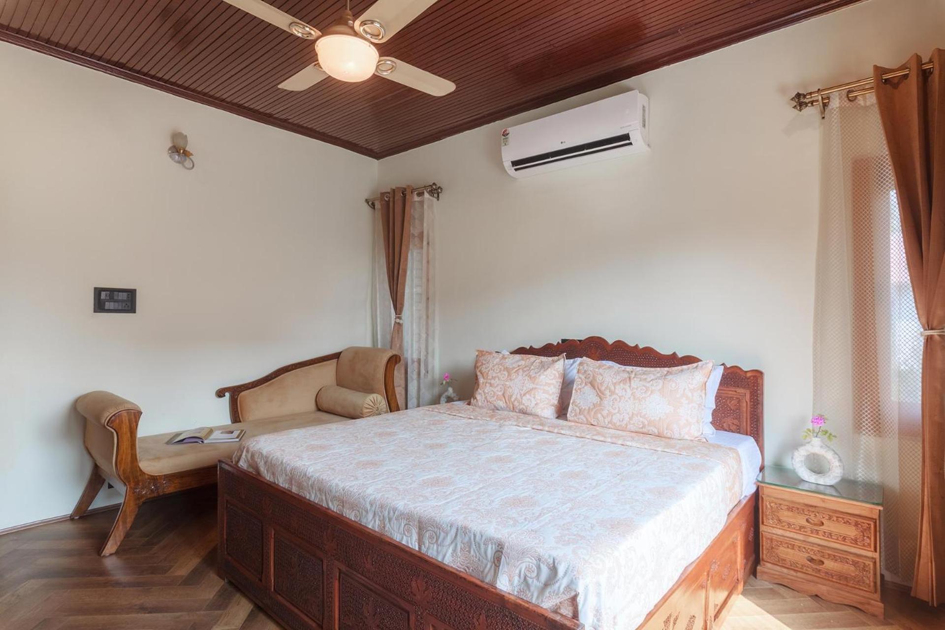 Stayvista At Pinewood Villa - Pet Friendly Villa With Lawn & Pool Table Srīnagar 外观 照片