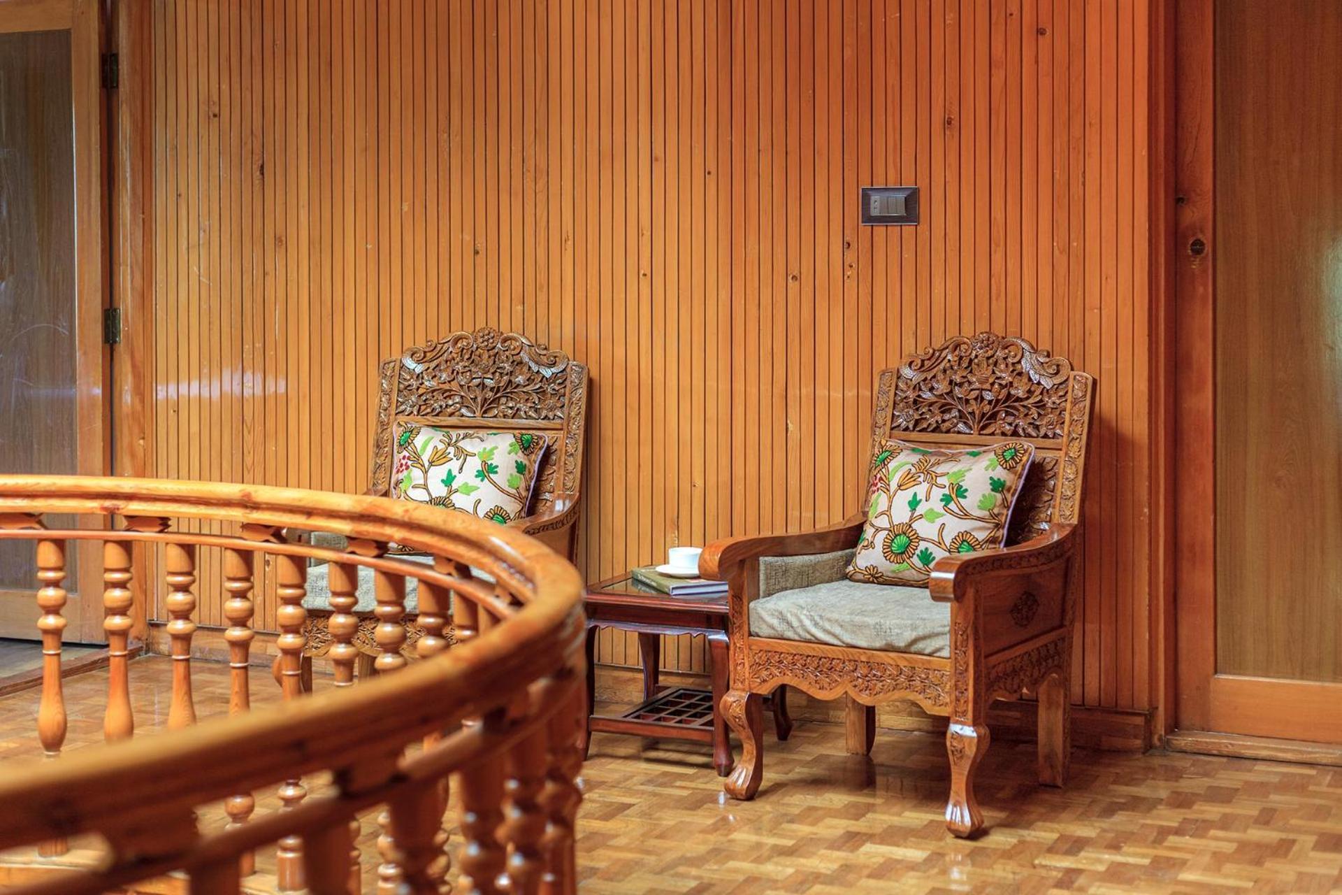Stayvista At Pinewood Villa - Pet Friendly Villa With Lawn & Pool Table Srīnagar 外观 照片